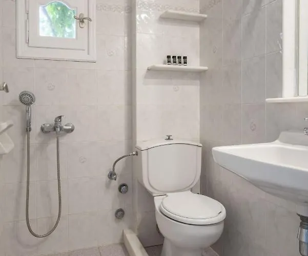 Aparthotel Castello On The Agia Anna (Naxos)